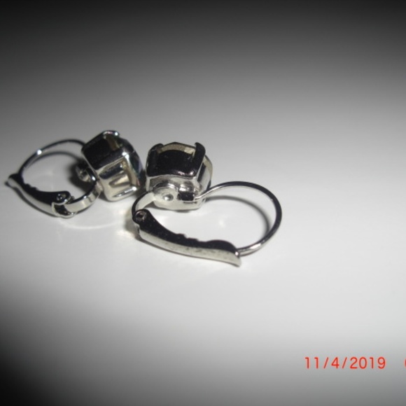 Swarovski Austrian Crystal Earrings - Picture 5 of 8